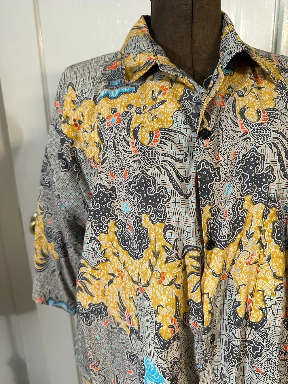 Vintage Multicolor Batik 40s 50s Short Sleeve Polo - Yellow, Gray, Blue Accents